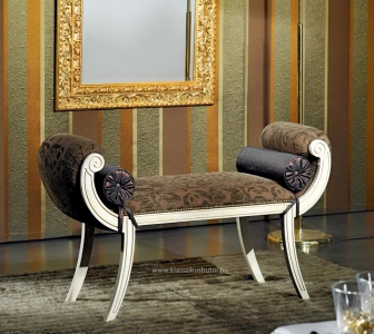 kispad, dekoratív ülőke, olasz bútor, olasz lakberendezés
