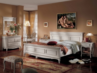 Olasz klasszikus, exkluzív, elegáns, minőségi bútor, ágy, ágykeret, éjjeliszekrény, komód, tükör