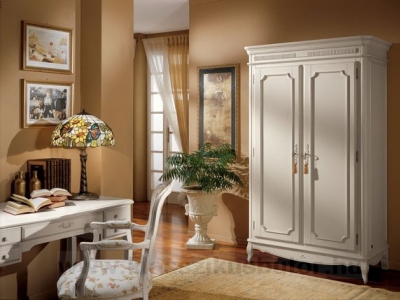 Olasz klasszikus, exkluzív, elegáns, minőségi bútor, kétajtós ruhásszekrény