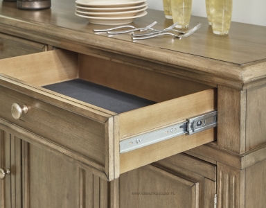 Ashley étkező, amerikai étkező, Ashley Furniture, amerikai lakberendezés , amerikai szék, amerikai asztal, amerikai komód, amerikai étkező